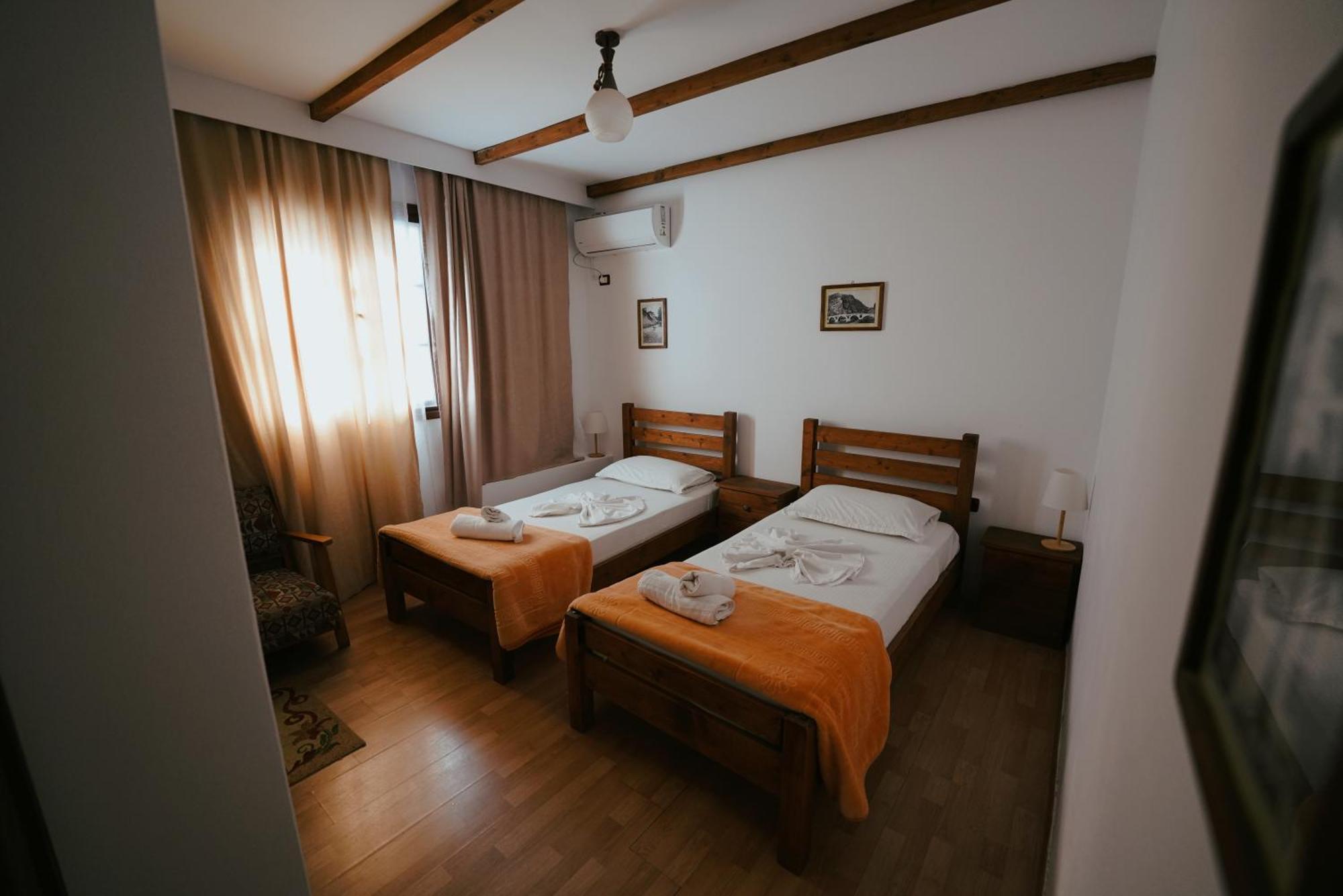 Maya Hostel Berat Exteriér fotografie