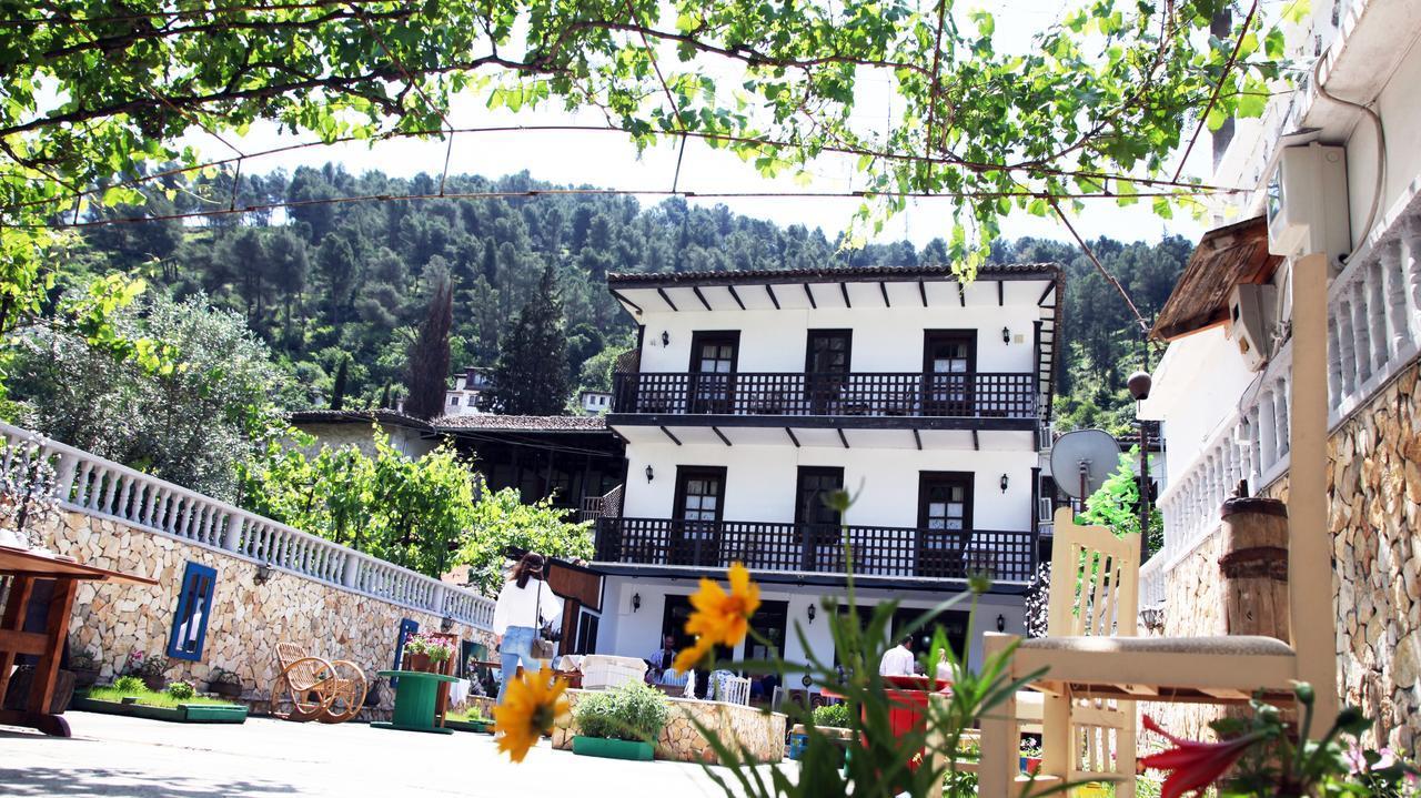 Maya Hostel Berat Exteriér fotografie